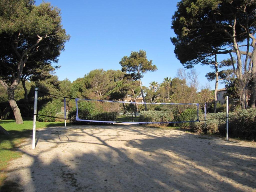 Hyères La Badine 5P Plage Piscine Clim Jacuzzi Parc Luxuriant المظهر الخارجي الصورة