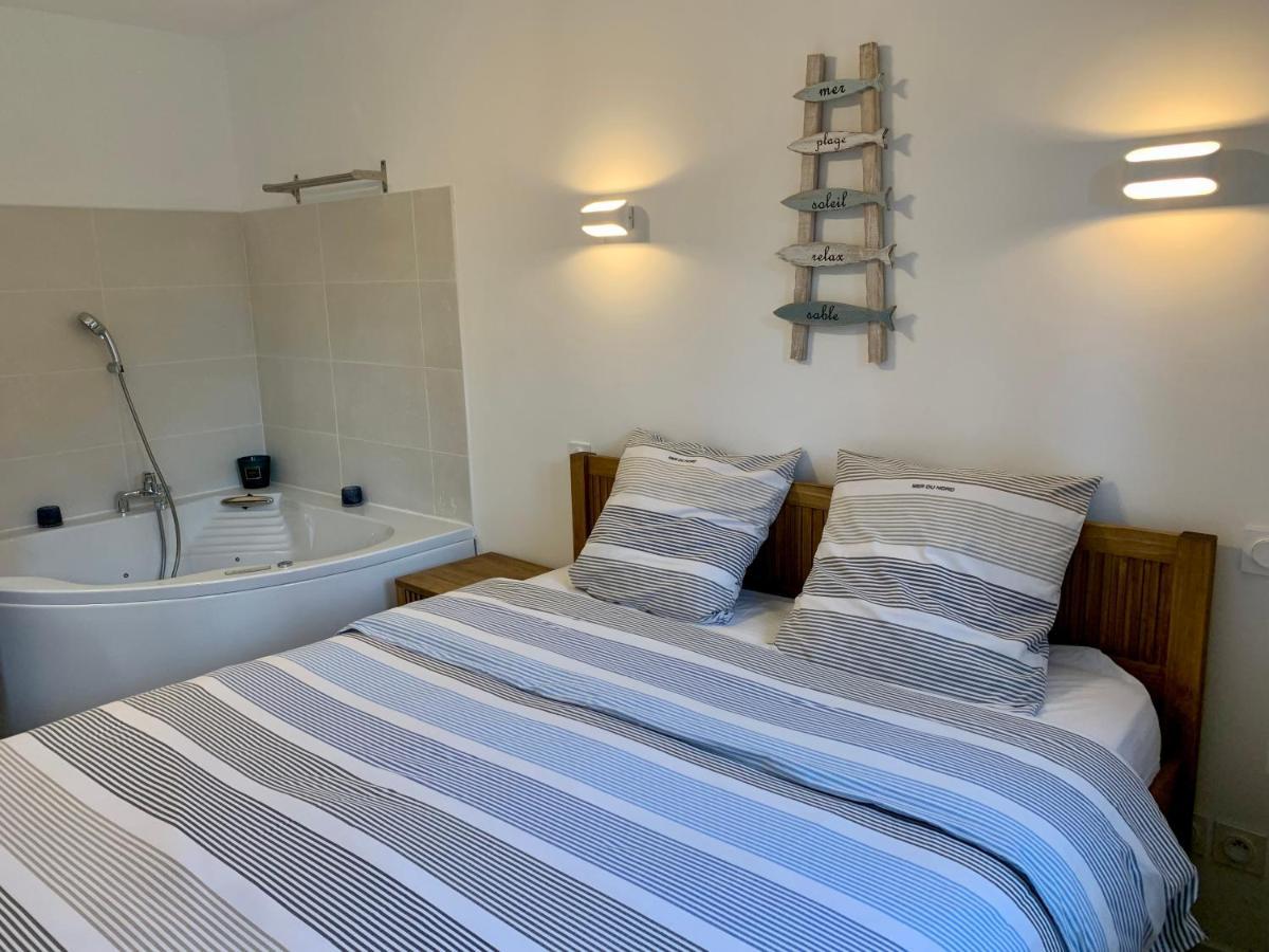 Hyères La Badine 5P Plage Piscine Clim Jacuzzi Parc Luxuriant المظهر الخارجي الصورة