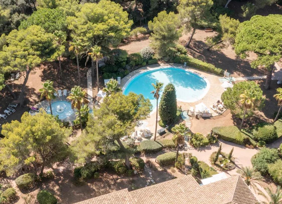 Hyères La Badine 5P Plage Piscine Clim Jacuzzi Parc Luxuriant المظهر الخارجي الصورة
